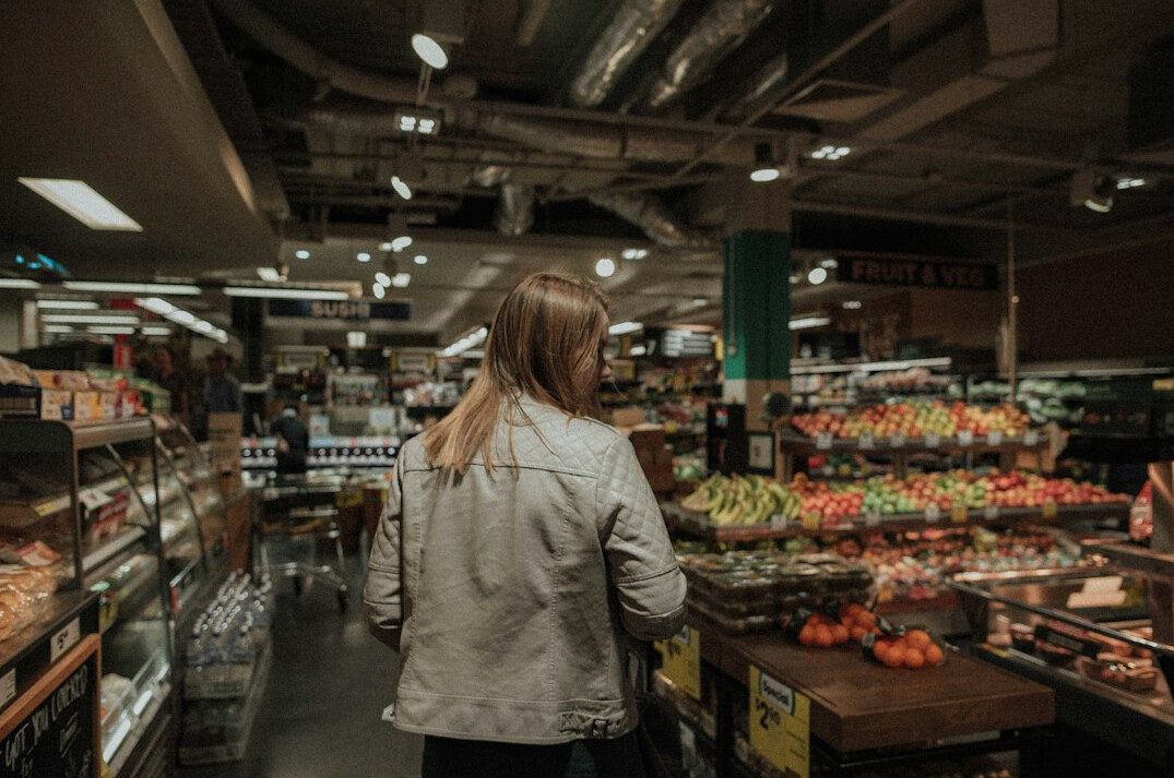 supermarket aisle chase
